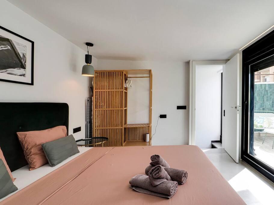 Casa Maria Townhouse- Terrace-4 Bedrooms โอสปิตาเล็ต เดอ โยเบรกัต ภายนอก รูปภาพ