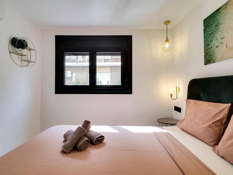 Casa Maria Townhouse- Terrace-4 Bedrooms โอสปิตาเล็ต เดอ โยเบรกัต ภายนอก รูปภาพ